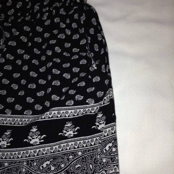 Rue 21 BlackWhite Strapless Romper - Picture 6 of 8